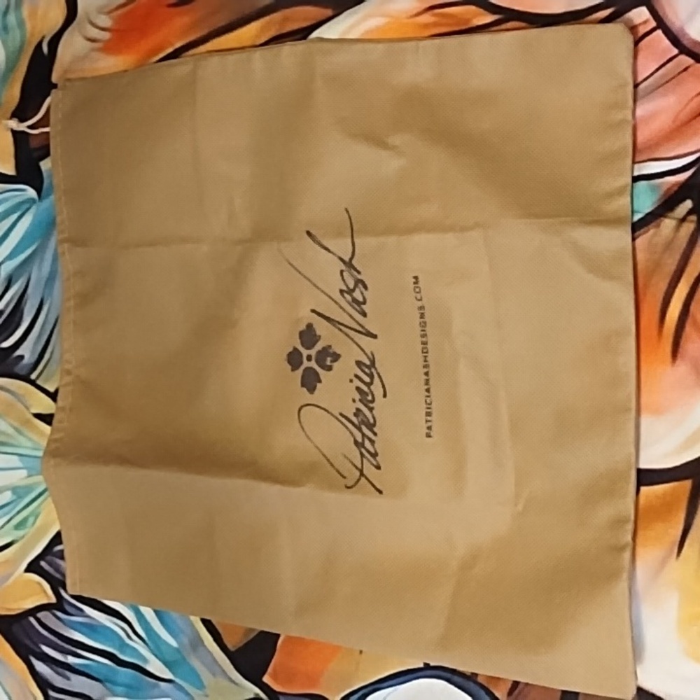 NEW PATRICIA NASH HANDBAG DUST COVER 12" X 13"